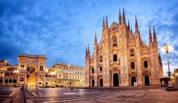 (ITALIA) Milan